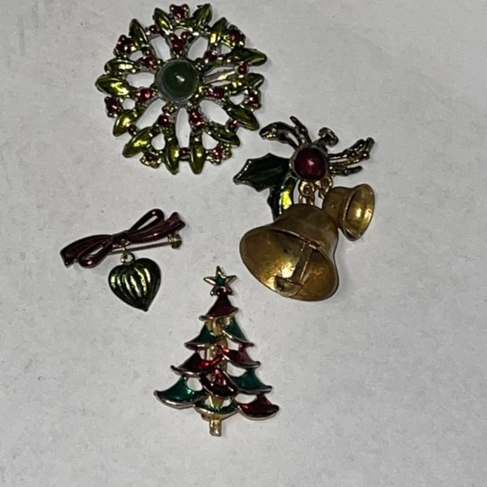 Vintage Christmas Brooch Lot